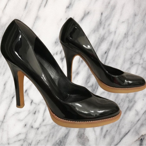 💃🏽 Gucci Patent Leather Rubber Bottom Pumps 👠 - Picture 1 of 7